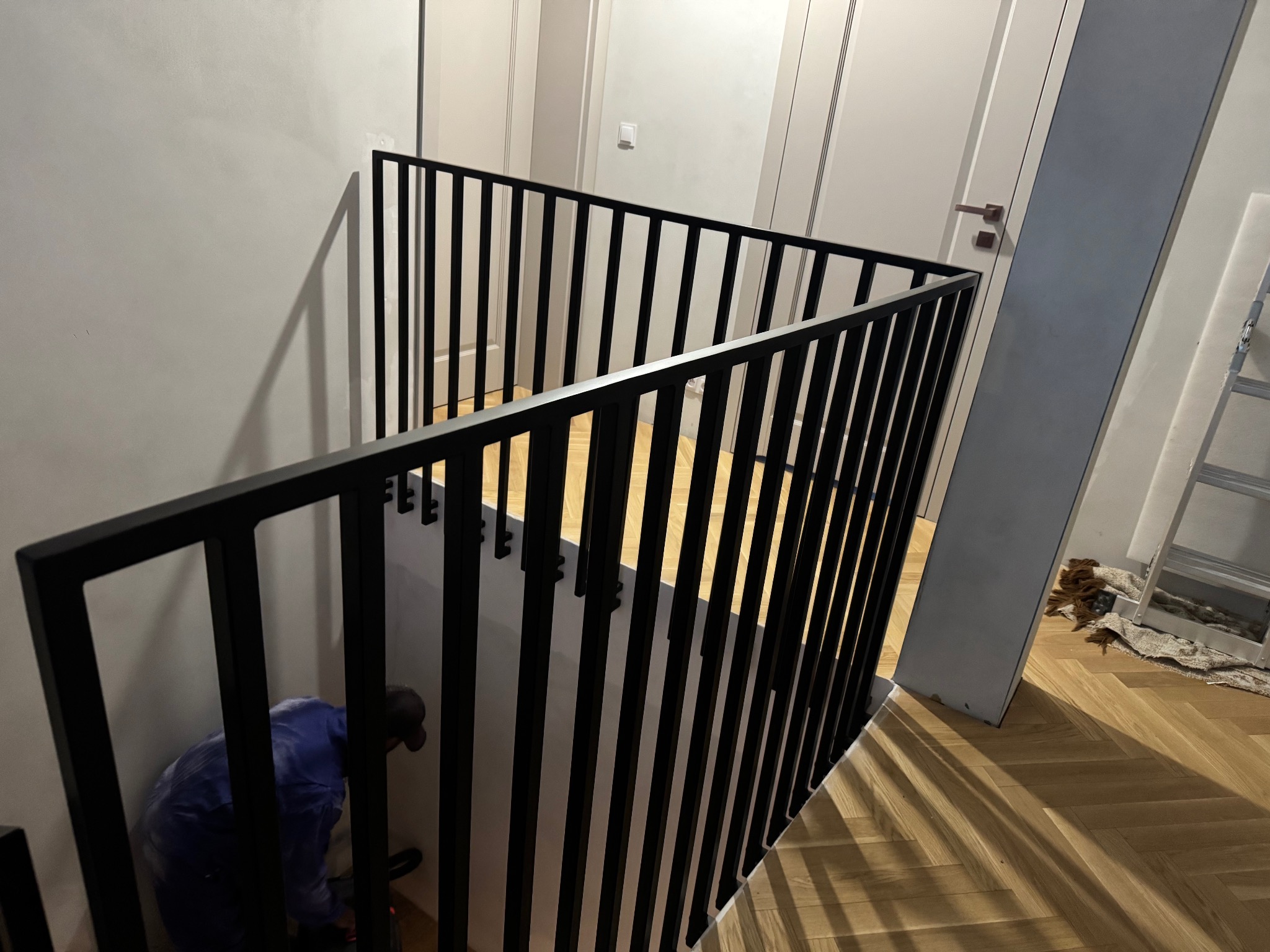 Balustrada stalowa, lakierowana proszkowo.