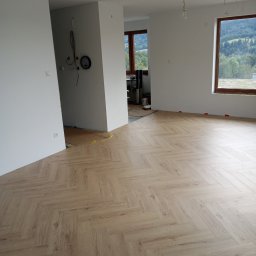 Układanie paneli Tylmanowa 1