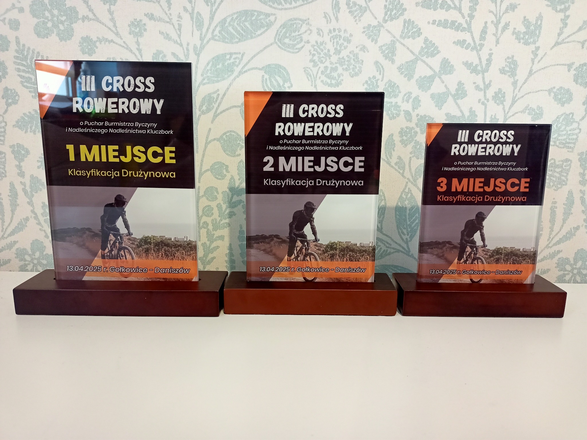 Statuetki szklane na zawody MTB