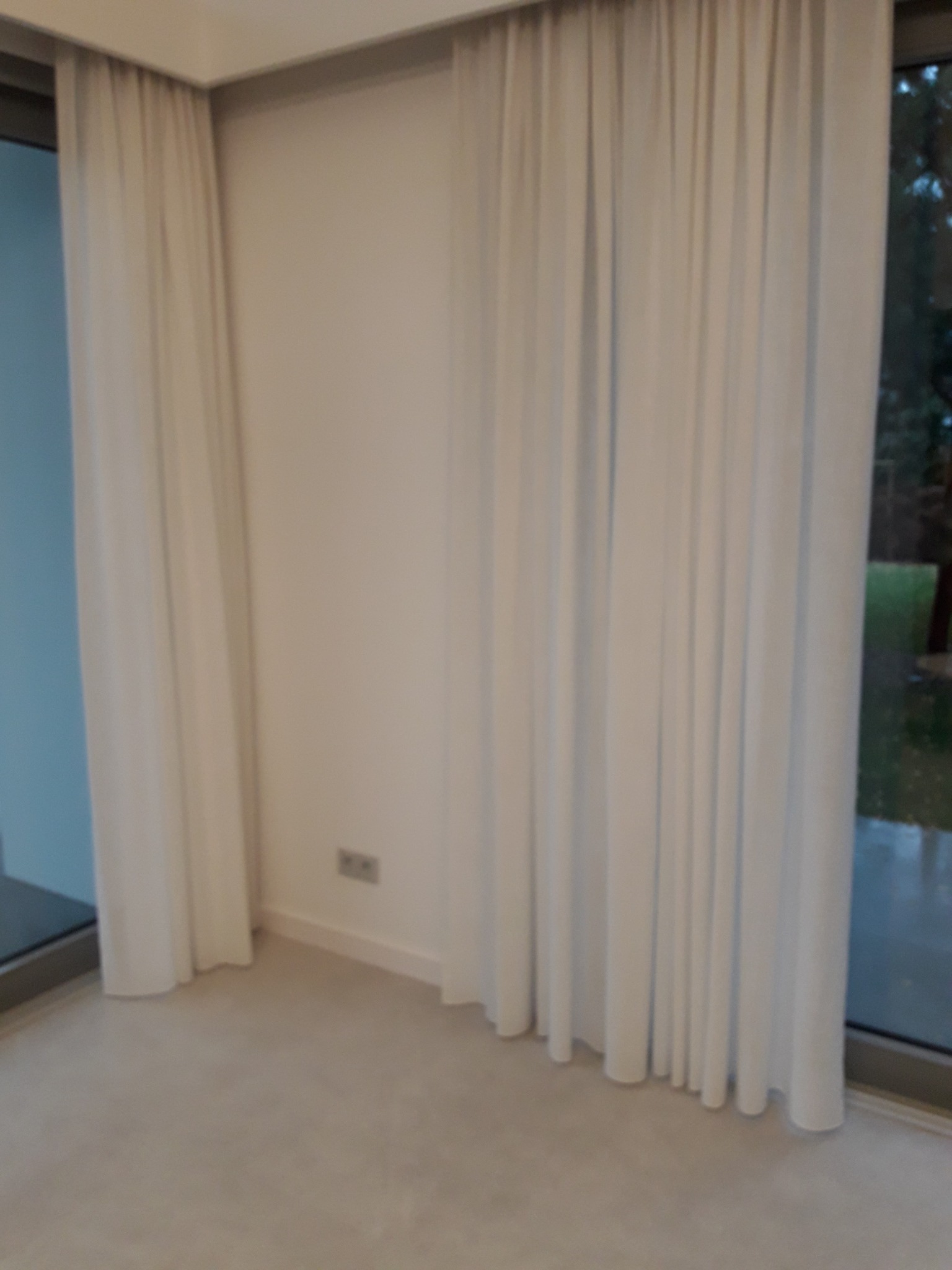 Firany z naturalnego włókna.