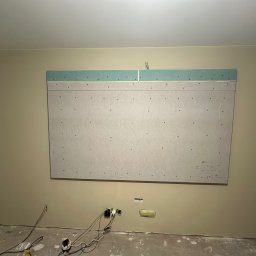 Zabudowa ścianki RTV tu jeszcze przed gładziami. 