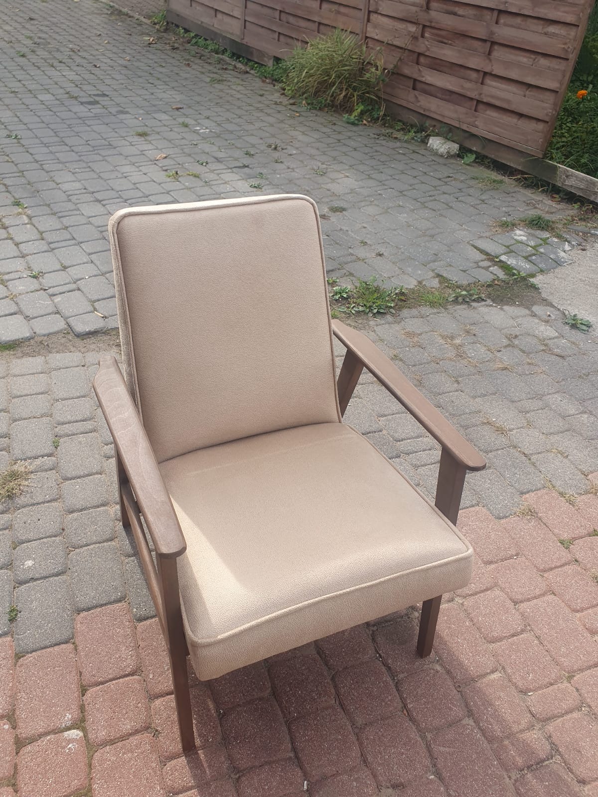 Renowacja fotelu prl typu lisek