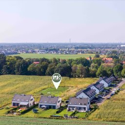 Zdjęcie z drona- sprzedawanej przez Rill Estate działki pod budowę domu jednorodzinnego w Krzykowie