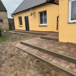 Układanie kostki brukowej Wizany 4