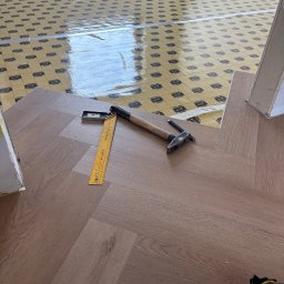 Układanie paneli Roszki 3