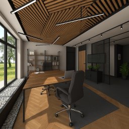 PROSVERO SPÓŁKA Z OGRANICZONĄ ODPOWIEDZIALNOŚCIĄ - Nowoczesne biuro z drewnianym sufitem, dużym oknem z widokiem na zieleń i minimalistycznym wyposażeniem. Na biurku laptop, za nim regał z książkami.