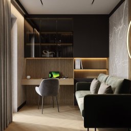 PROSVERO SPÓŁKA Z OGRANICZONĄ ODPOWIEDZIALNOŚCIĄ - Nowoczesny gabinet: drewniana ściana z biurkiem, laptop, szara sofa, oświetlenie LED, czarne szafki i przeszklona witryna. Minimalistyczny design.