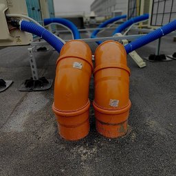 NEROM Sp. z o.o. - Wykonanie przejść przez połać dachowa z instalacja klimatyzacyjna