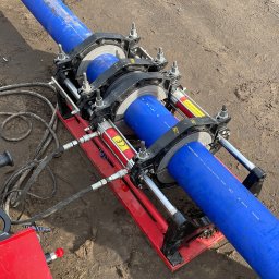 Jedna z realizacji zgrzewania rur doczołowo