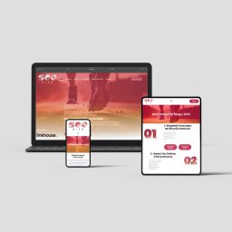 Agencja Interaktywna Digitly - Responsywny układ strony internetowej 'SEO Bieg' prezentowany na laptopie, tablecie i smartfonie na jasnym tle. Widoczne logo i nawigacja strony.