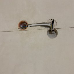 W trakcie przesuwania punktu elektrycznego. 