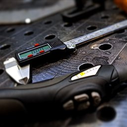 Paweł Weiner - Metaloplastyka Kowale