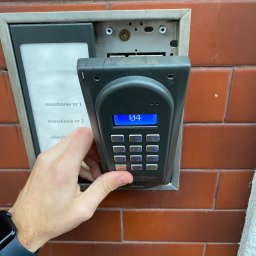 KMTechFix Kacper Wójcik - Montaż i konfiguracja centrali domofonu