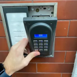 Montaż i konfiguracja centrali domofonu