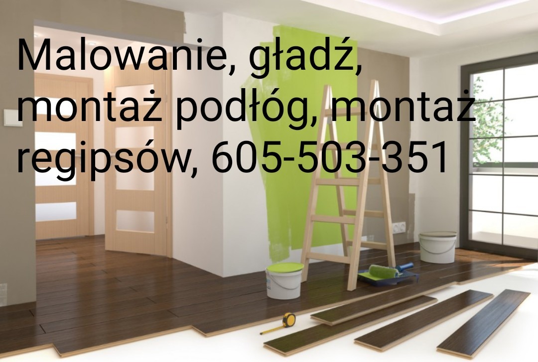 Wnętrze w trakcie prac wykończeniowych: fragment ściany pomalowany na zielono, drewniana drabina, wiadro z farbą, wałek malarski, rozłożone panele podłogowe, miarka. W tle widoczne drzwi i okno.