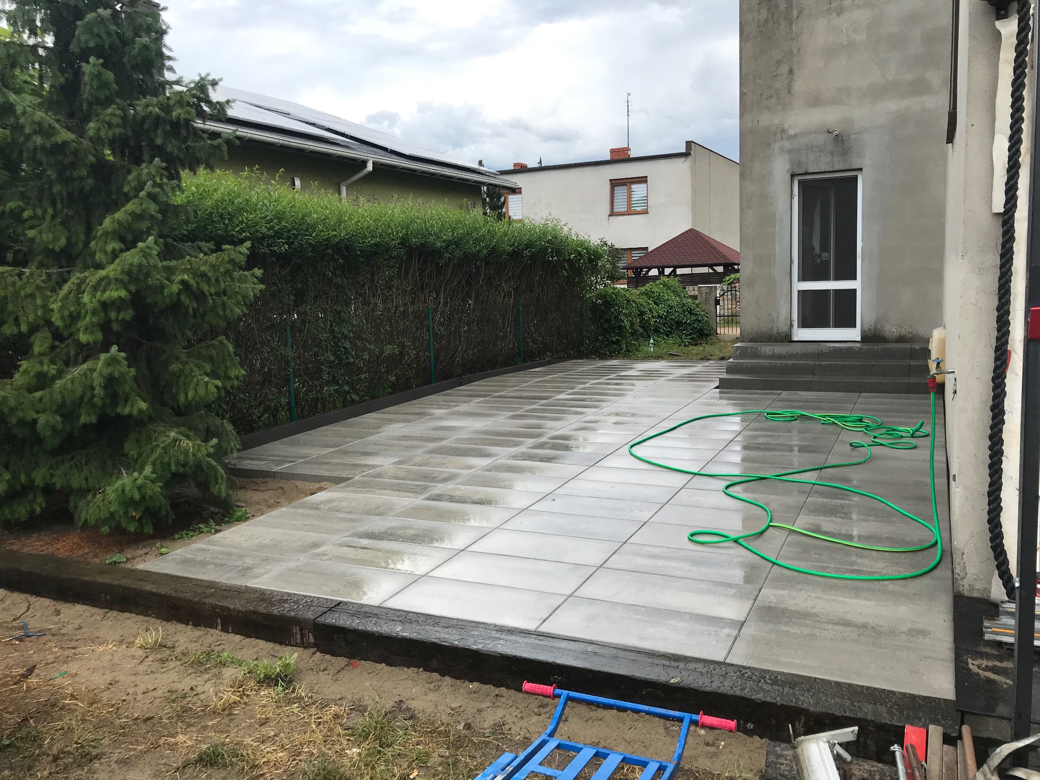 Realizacja tarasu z płyt 80x40cm szary melanż