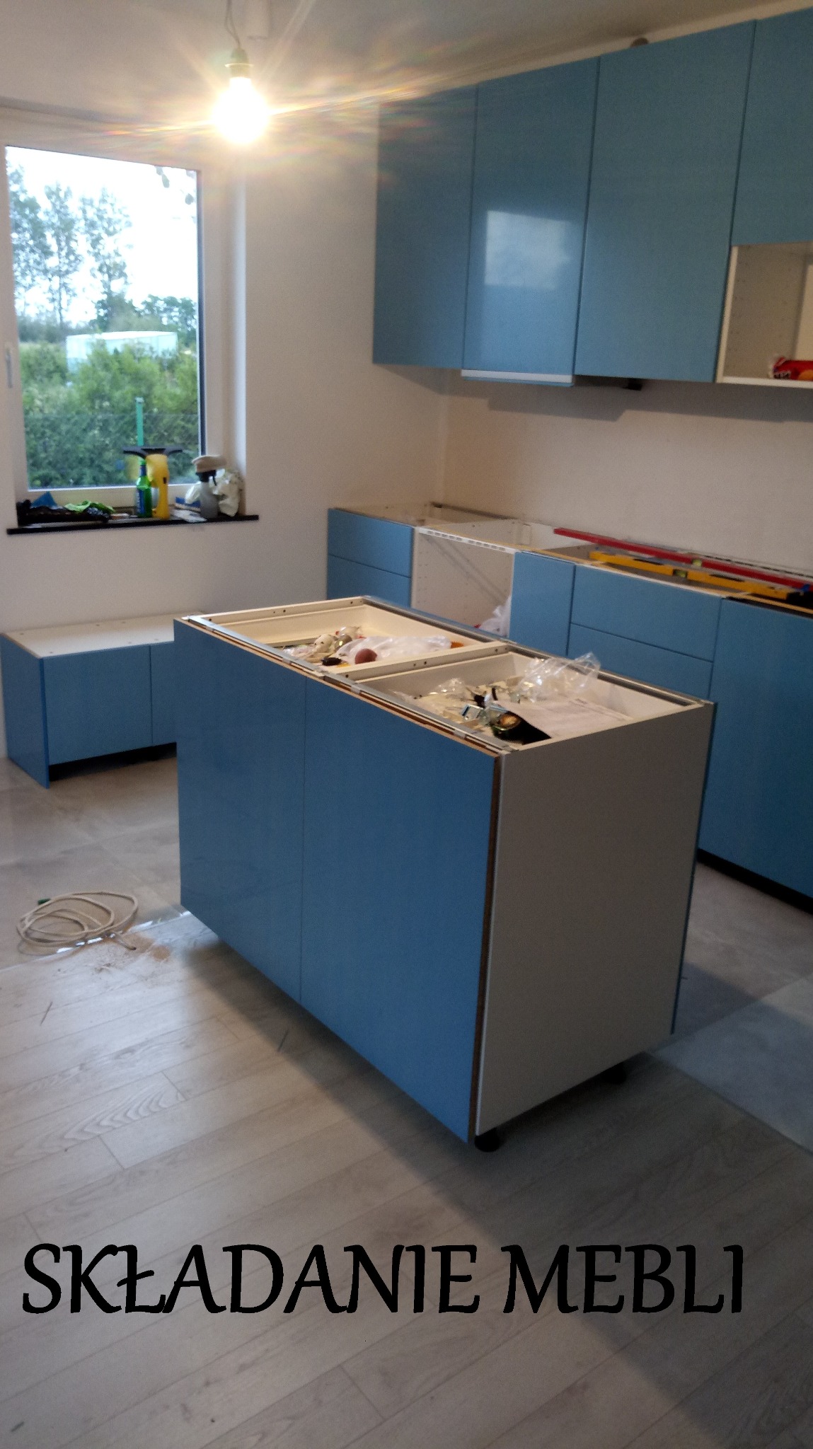 składanie oraz montaż mebli