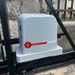 Jarmet - Bramy garażowe Wiśniowski - Nice `Robus Hi-Speed do bramy przesuwnej