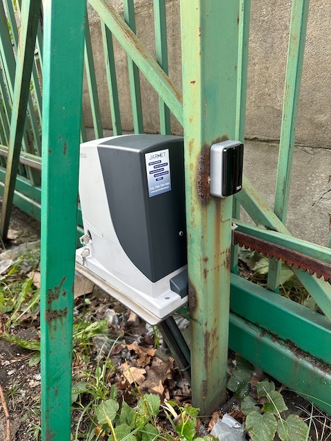 Nice Robus 1000 do bramy przemysłowej