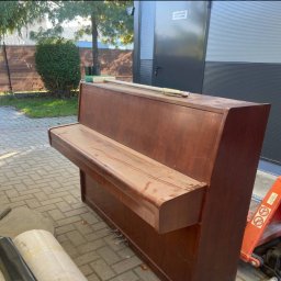 Wnoszenie i znoszenie przedmiotów... Również fortepianów 