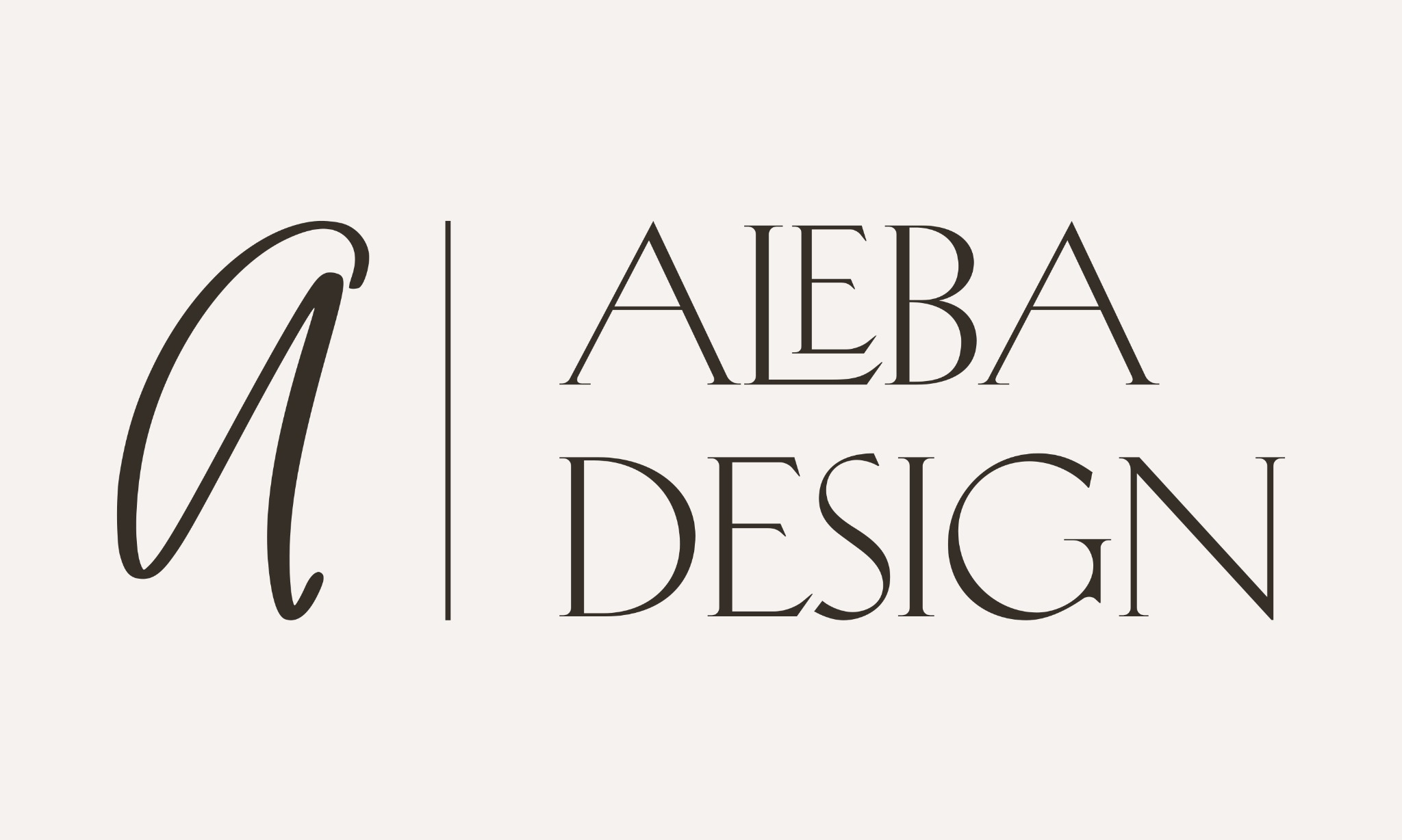 Logo firmy AIEBA DESIGN z dużą, ozdobną literą A po lewej stronie, pionową linią oddzielającą i napisem AIEBA DESIGN po prawej stronie.