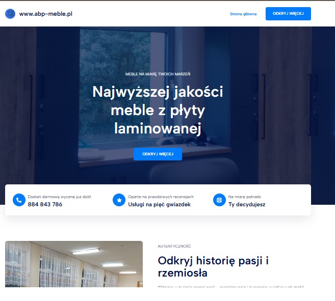 Projekt strony internetowej z meblami na wymiar, z wykorzystaniem motywu płyty laminowanej i dominującym niebieskim kolorem.