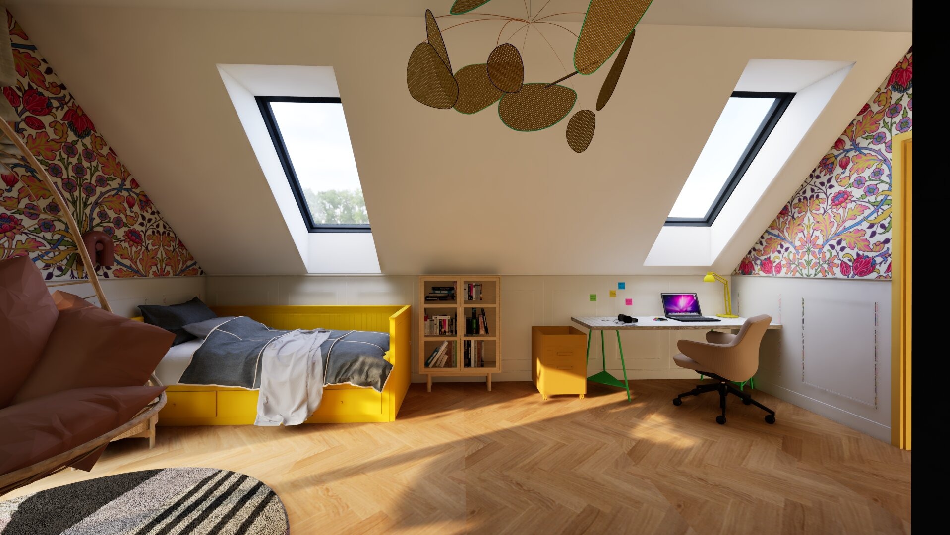 Pokój na poddaszu z żółtym łóżkiem, biurkiem i oknami dachowymi, wzorzysta tapeta na ścianach szczytowych, drewniana podłoga ułożona w jodełkę, lampa wisząca w kształcie liści.