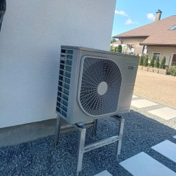 Profesjonalny montaż pompy ciepła wraz z hydrauliką i uruchomieniem – energooszczędne rozwiązania instalowane w standardzie Handli.pl.