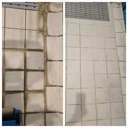 Easy Way Clean Magda Broniś - Porównanie płytek tarasowych przed i po czyszczeniu, widoczny efekt usunięcia zabrudzeń i odświeżenia koloru, z fragmentem szczotki czyszczącej w lewym dolnym rogu.