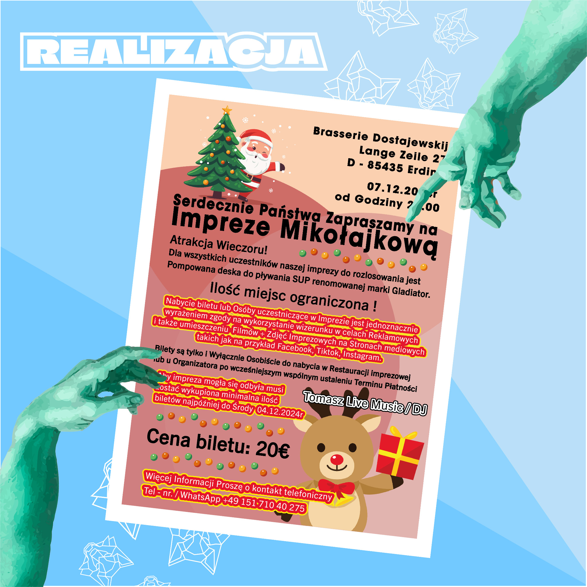 Ilustracja plakatu reklamowego imprezy Mikołajkowej z reniferem i choinką, trzymanego przez zieloną dłoń na błękitnym tle z geometrycznymi wzorami.