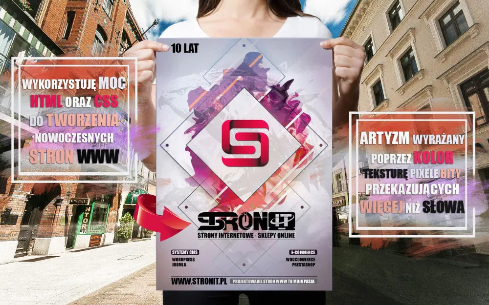 Plakat reklamowy firmy z Torunia oferującej strony internetowe i sklepy online, z wykorzystaniem HTML i CSS, z logo firmy w czerwieni, na tle miejskiej zabudowy.