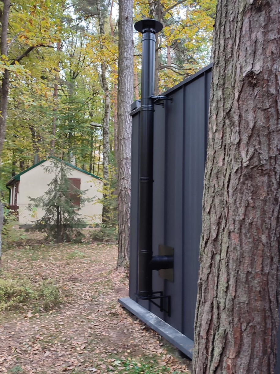 Kominko Komin zewnętrzny Poujoulat Kolor