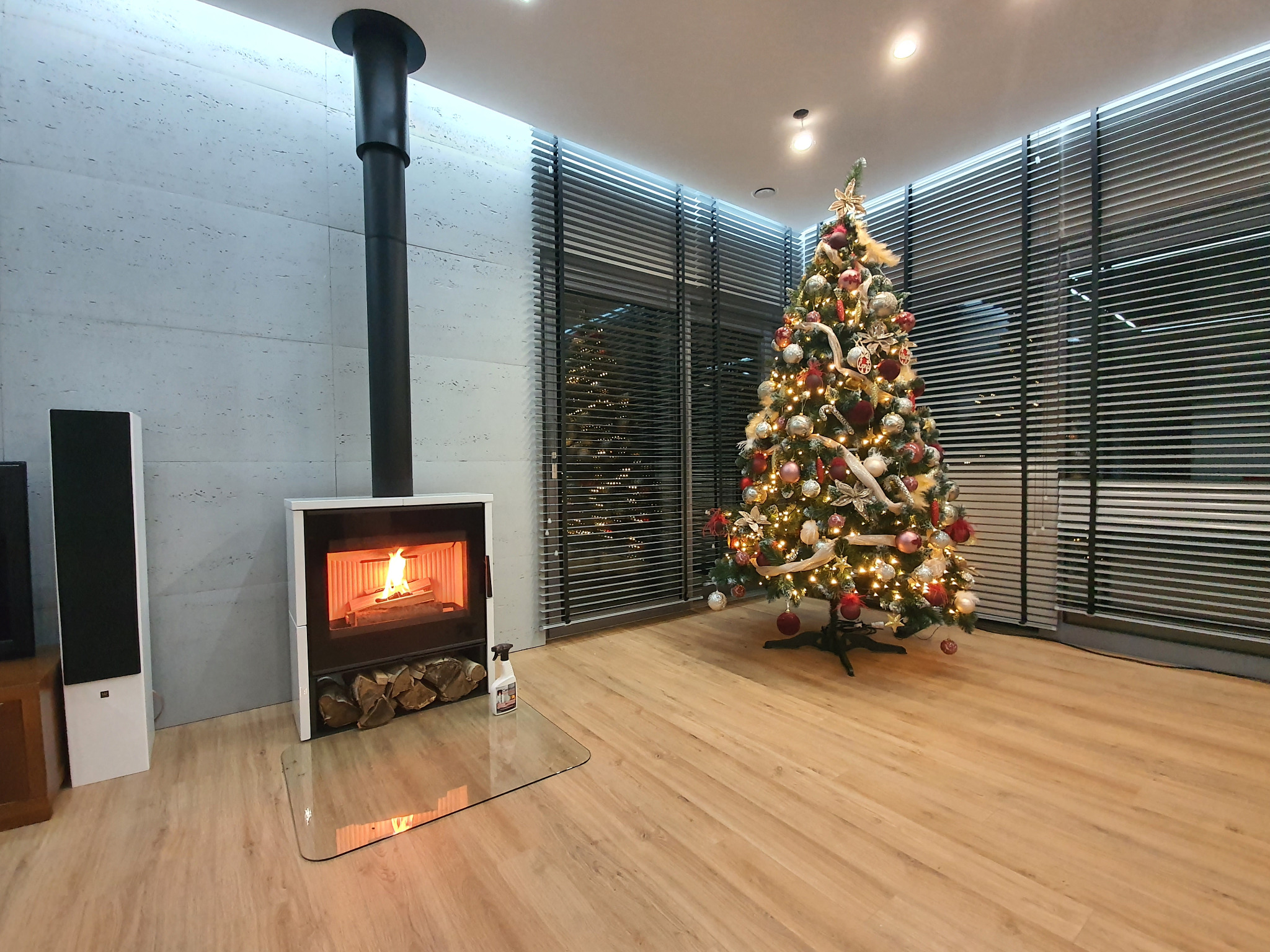 Kominek wolnostojący Aledo 01 ceramika komin poujoulat Kominko Radom