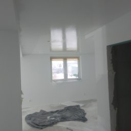 Witam
Specjalizuje się w wykańczaniu powierzchni , kostka  brukowa , granit, kamień, żywica , beton etc.

Polecam również usługi glazurnicze najwyższej jakości .Wykonuje również malowanie natryskowe oraz kompleksowe remonty. 
Zapraszam do współpracy 
