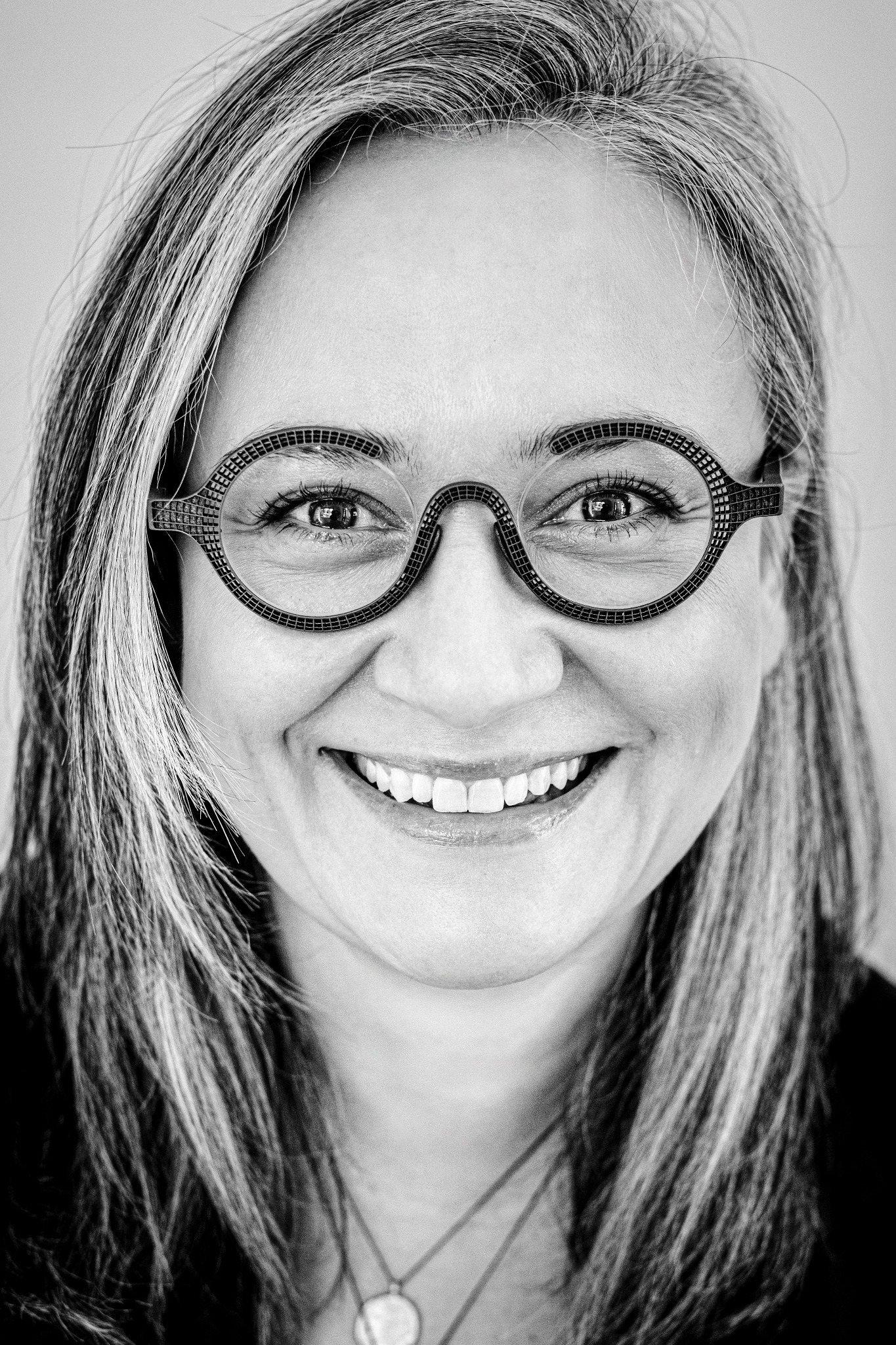 usmiech i autentycznosc kobiety