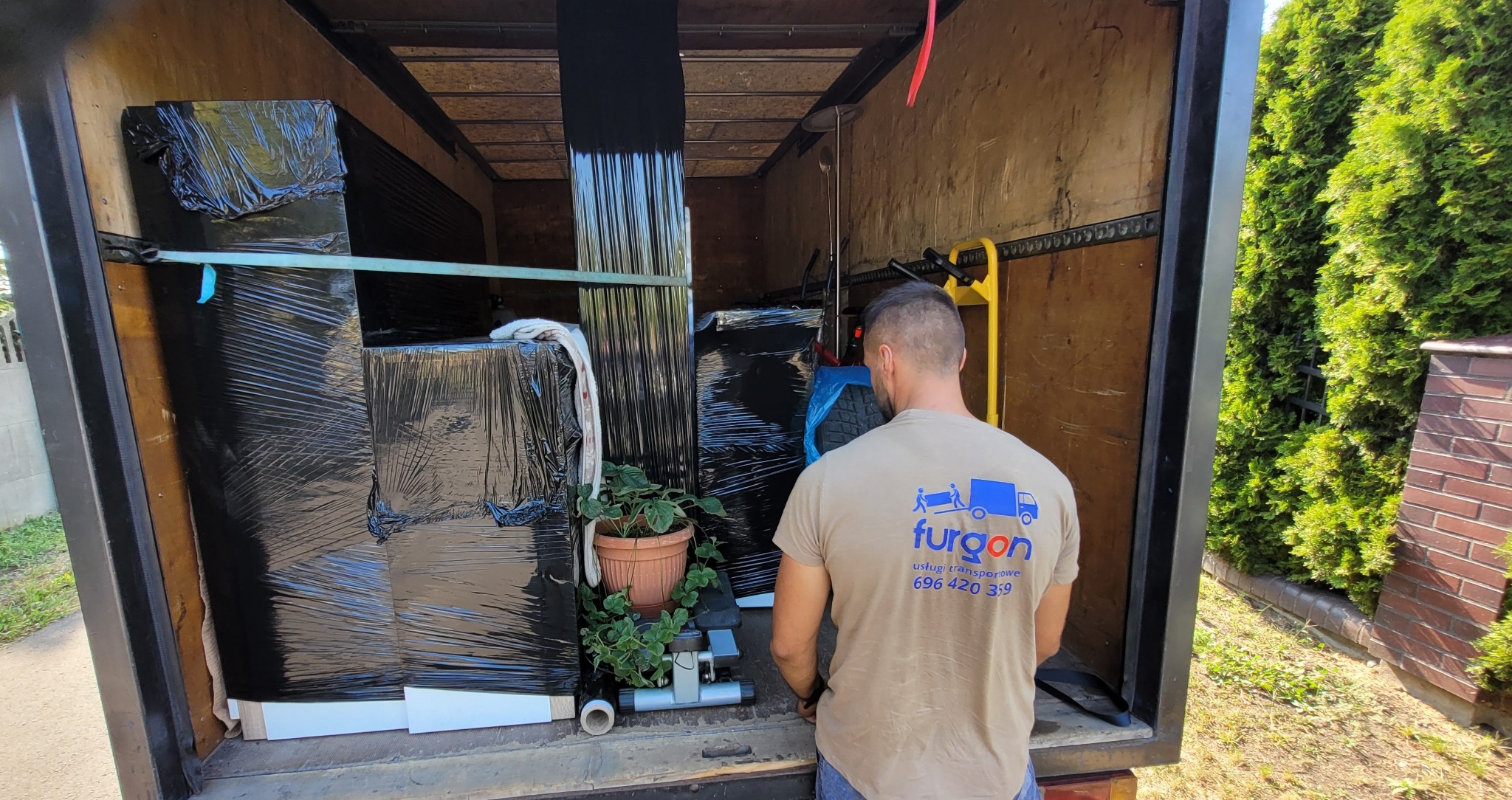 kompleksowo pomagamy przenieść się na 'nowe'