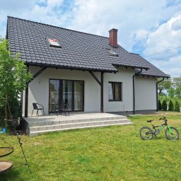 Zakres prac  obejmował położenie tynku oraz pomalowanie elewacji.