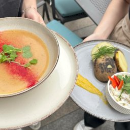 Pyra z gzikiem i krem z dynii