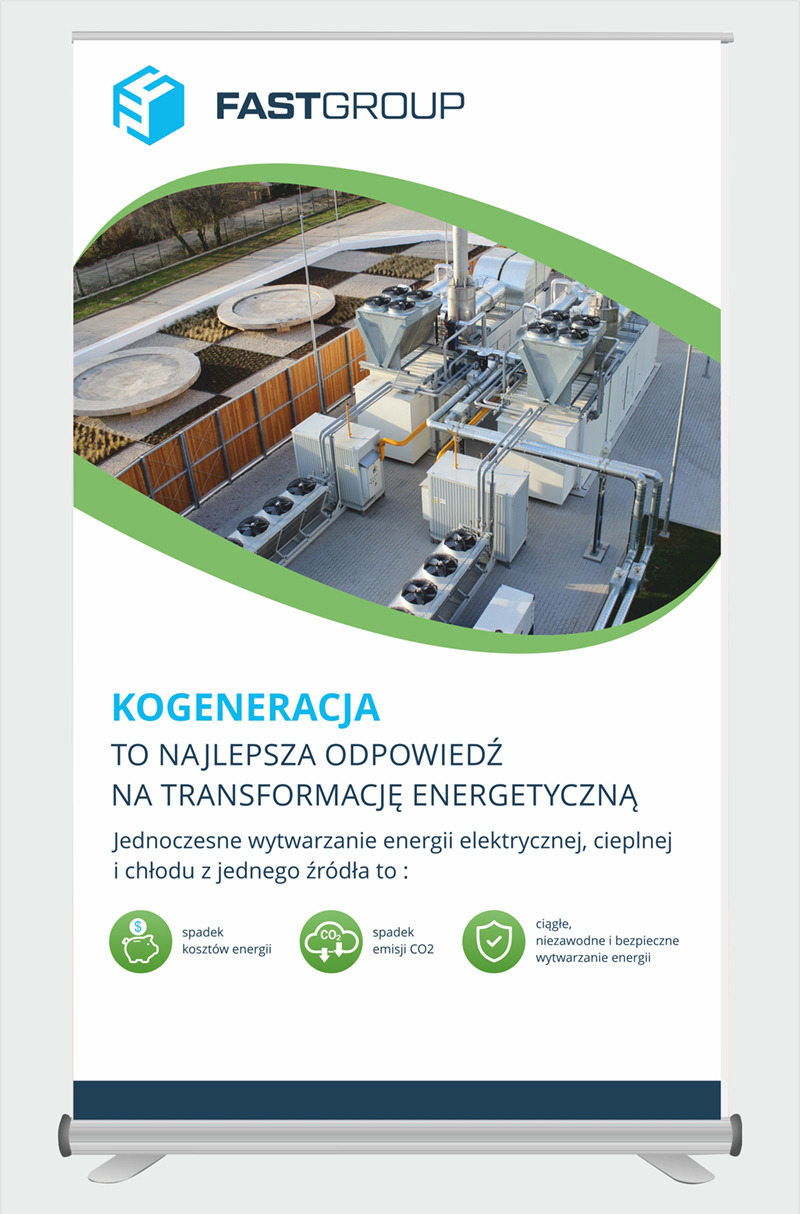 Roll-up reklamowy z wizualizacją instalacji kogeneracyjnej na dachu budynku, logo Fast Group w górnej części.