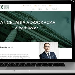 Adwebs Solutions Adam Maruszak - Responsywna strona internetowa kancelarii adwokackiej Alberta Kolora wyświetlana na laptopie i smartfonie, z widocznym logo, menu i zdjęciem właściciela.