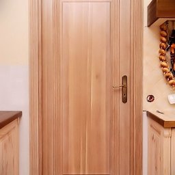 SCHODY I DRZWI ŻĄDŁO SPÓŁKA JAWNA - Najlepsze Altany Chodzież