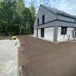 BUDLAT - Wykonawca robót ziemnych: Drenaż, Trawnik, Automatyczne Nawadnianie, Utwardzenie terenu, Wyrównanie terenu, Rozbiórka, Inne. Maciej Gajownicz - Pierwszorzędne Utrzymanie Ogrodów w Mińsku Mazowieckim