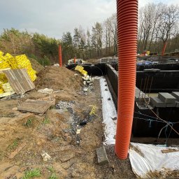 BUDLAT - Wykonawca robót ziemnych: Drenaż, Trawnik, Automatyczne Nawadnianie, Utwardzenie terenu, Wyrównanie terenu, Rozbiórka, Inne. Maciej Gajownicz - Roboty ziemne Mińsk Mazowiecki