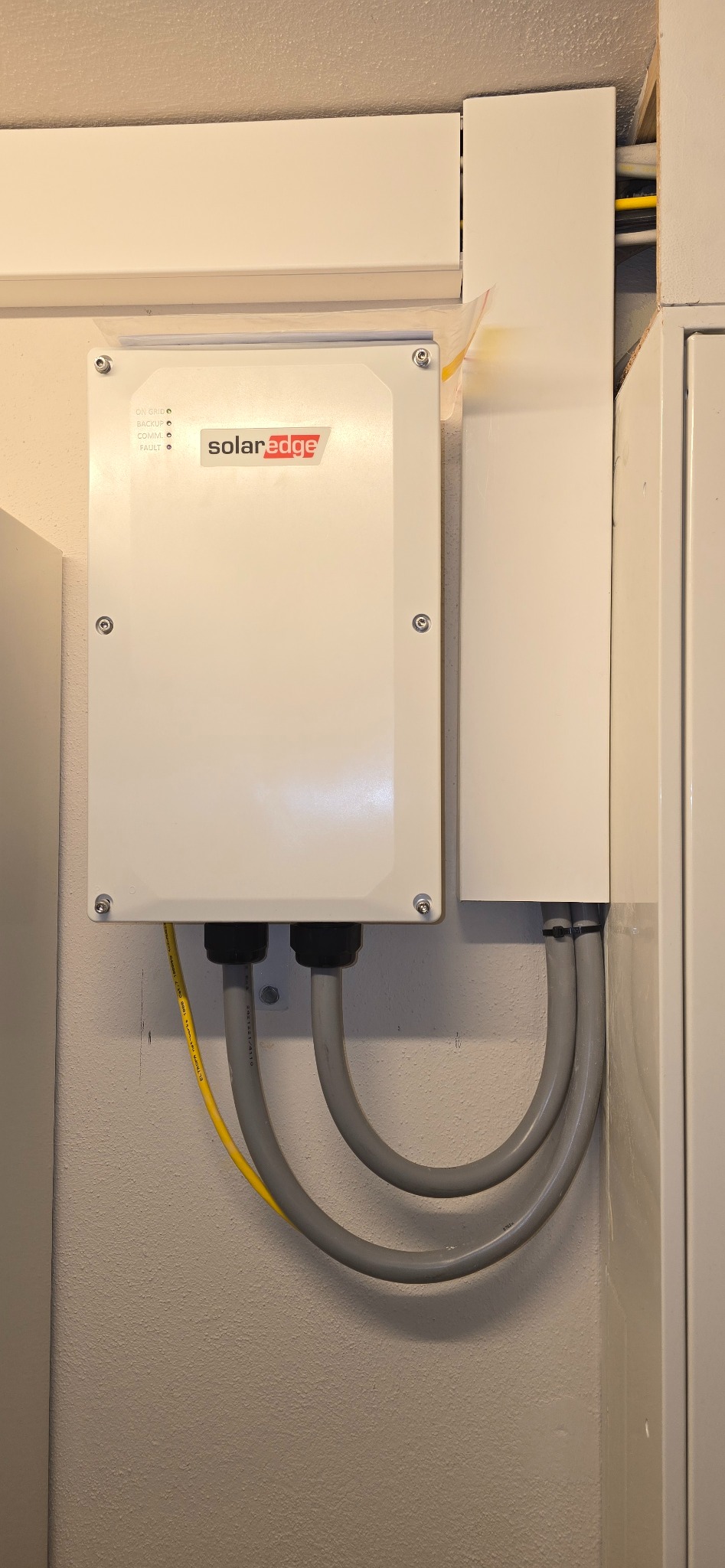 Zasilanie awaryjne dla instalacji fotowoltaicznej wraz z magazynem energii