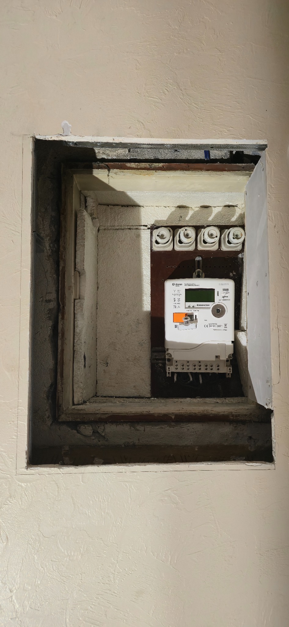 Wymiania tablicy licznikowej w budynku