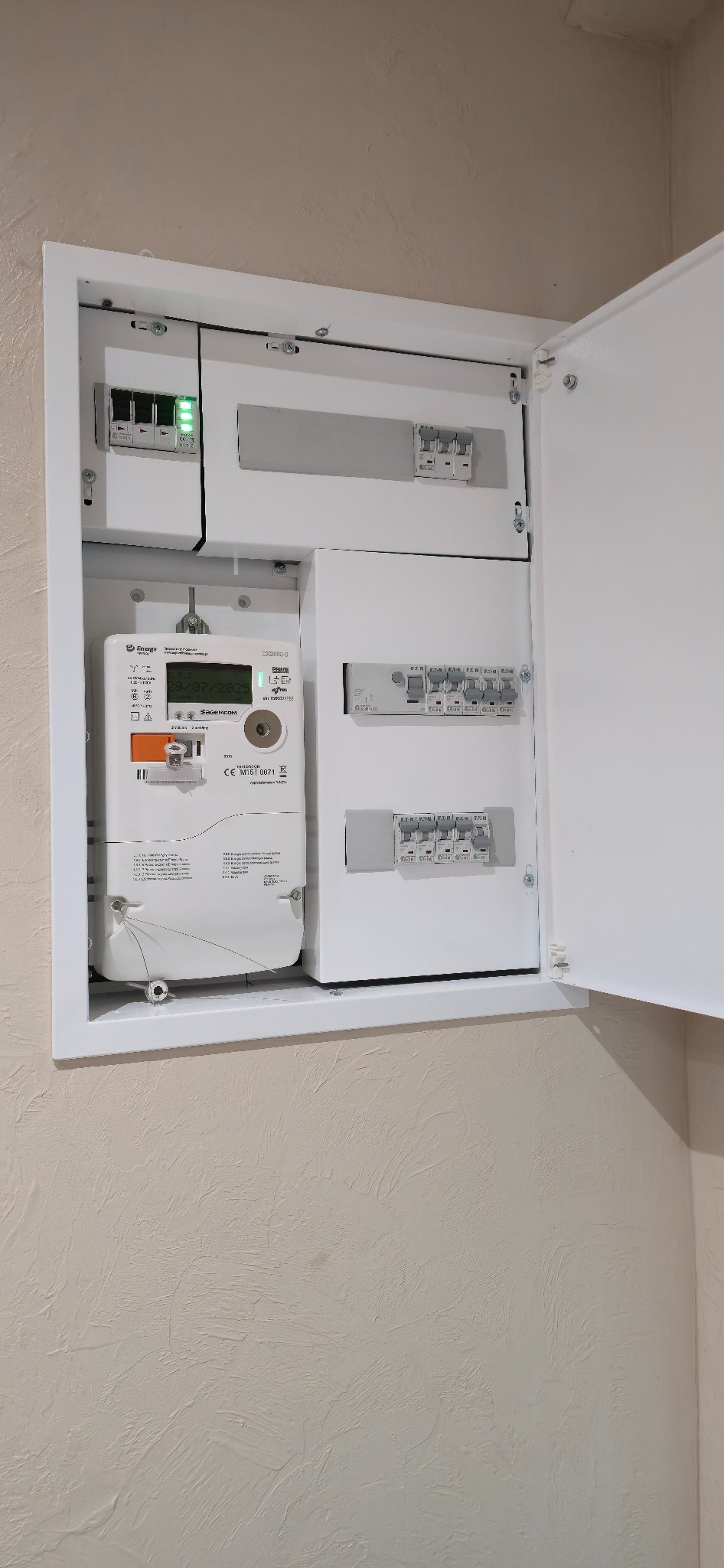 Nowa rozdzielnica licznikowa w budynku