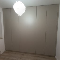 Szafy na wymiar Cedry Wielkie 1