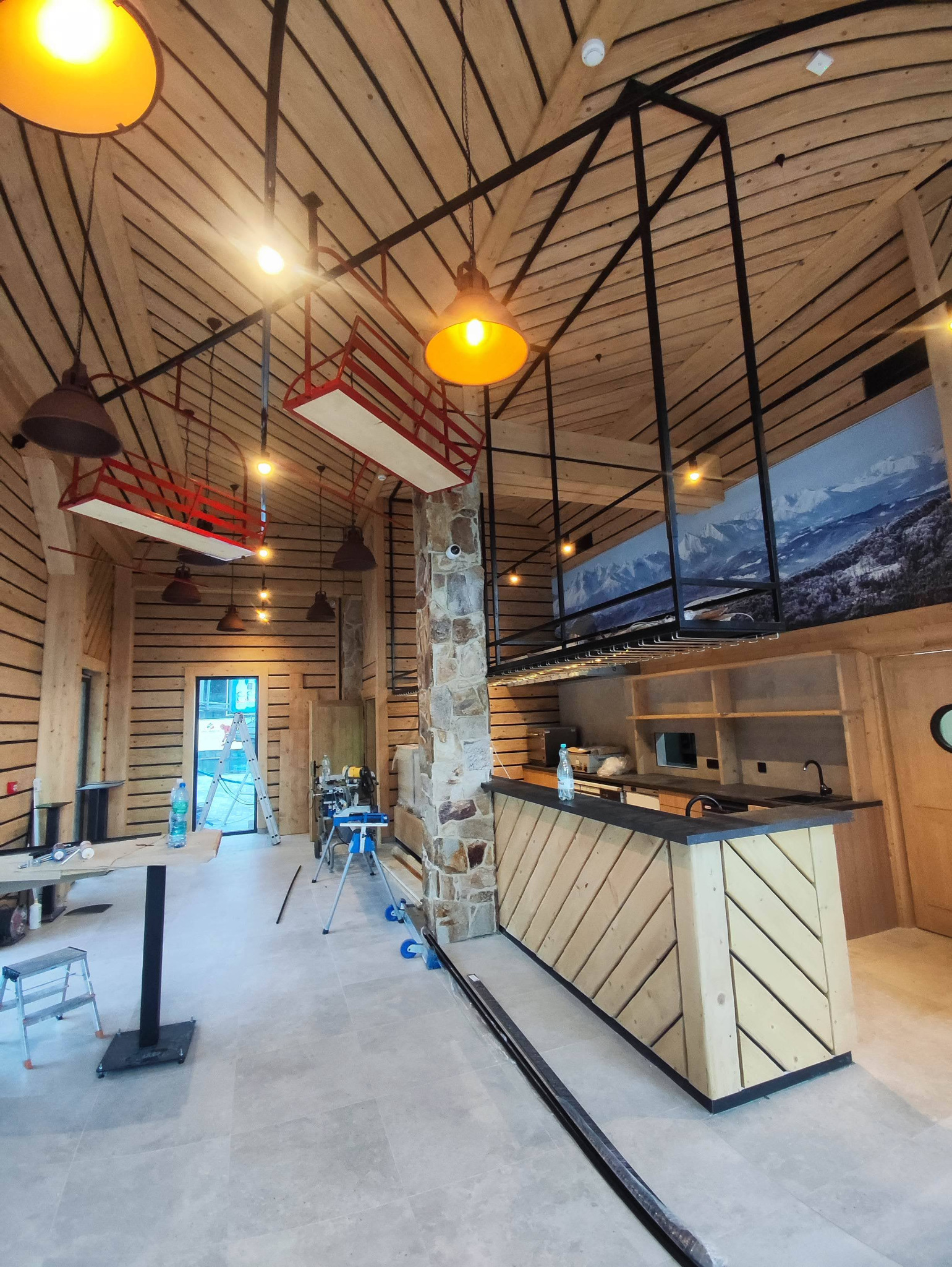 APRES SKI Krynica-Zdrój - Budowa restauracji przy dolnej stacji narciarskiej na Jaworzynie Krynickiej