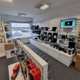 kupisz u nas laptop z oprogramowaniem, myszkę i słuchawki 