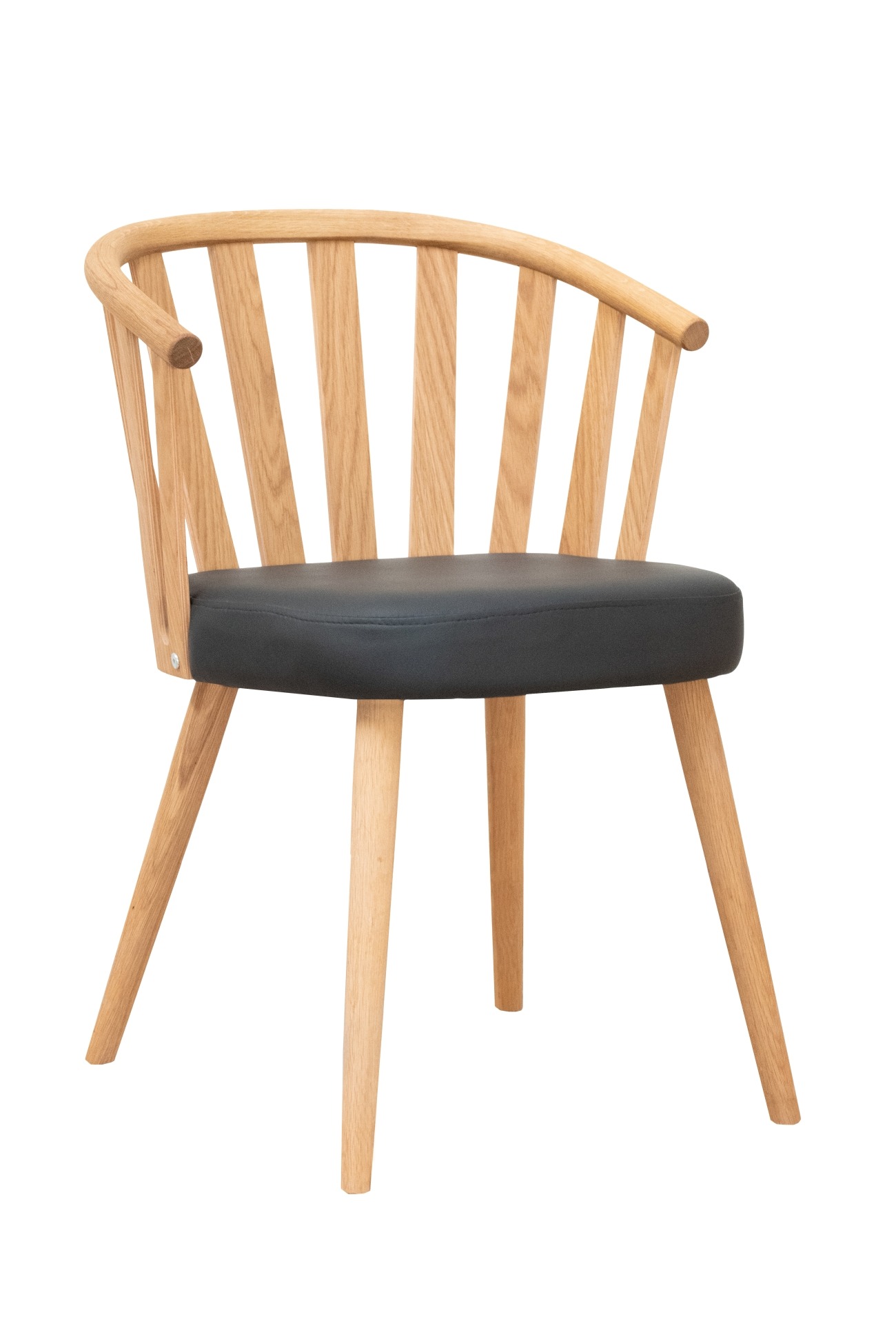 Krzesło z jasnego drewna z czarnym, skórzanym siedziskiem, oparcie z pionowych szczebli, trzy nogi.